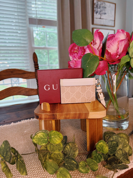 Lia card holder