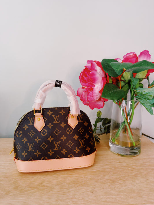 Lucy purse